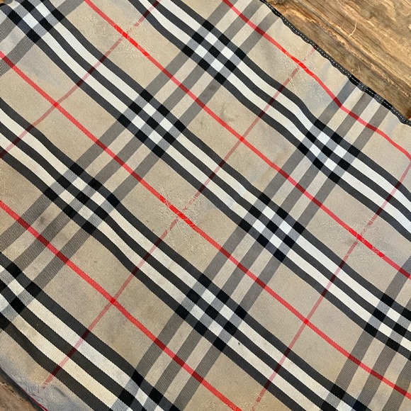 Burberry Tote Bag - Picture 9 of 9